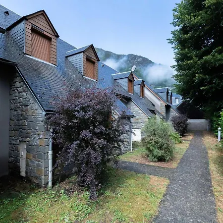 Maison Au Centre, 4 Pers, Parking, Animaux, Pres Du Telepherique - Fr-1-296-437 *