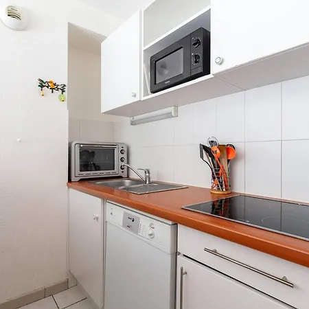 Prázdninový dům Maison Au Centre, 4 Pers, Parking, Animaux, Pres Du Telepherique - Fr-1-296-437 *