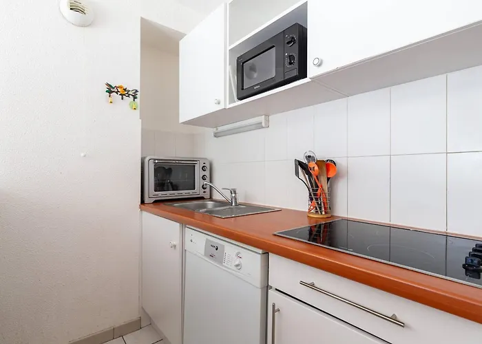 Holiday home Maison Au Centre, 4 Pers, Parking, Animaux, Pres Du Telepherique - Fr-1-296-437 *